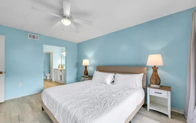 Edgewater Golf Villa 3204