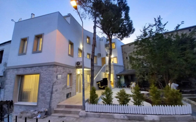 Foça suit