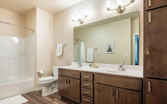 Landing Furnished Apartments - West Dallas