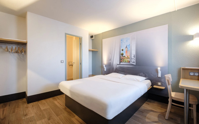 B&B HOTEL Calais Coquelles Tunnel sous la Manche