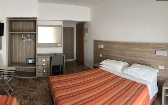 Hotel Lotus