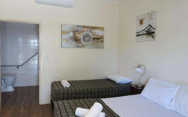 Caboolture Central Motor Inn, SureStay Collection by BW