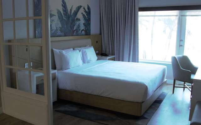 Radisson Resort Miami Beach