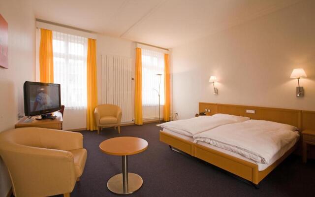 Central City Hotel Rochat