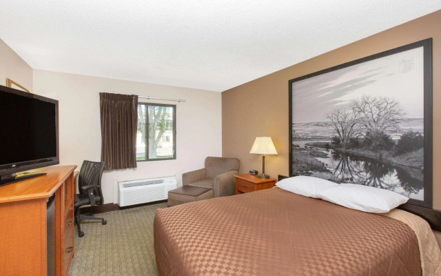 SureStay Plus Hotel by Best Western Grand Island