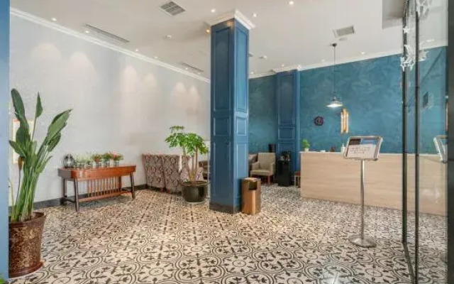 Yujing Saussurea French Style Hotel