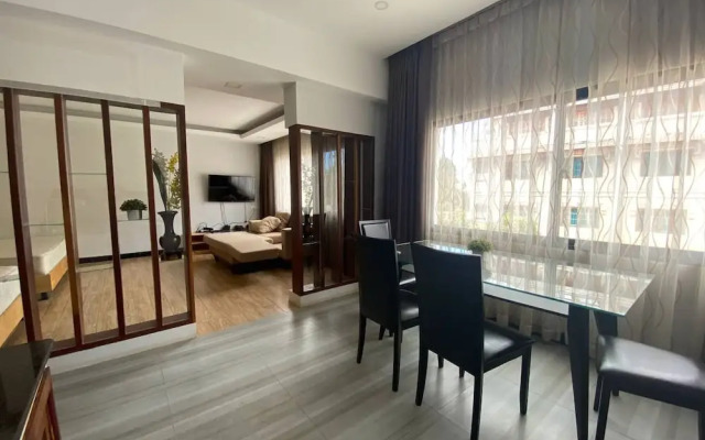 JJ City Centre Suites