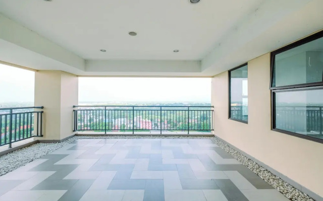 Restful And Homey 2Br At Transpark Cibubur Apartment