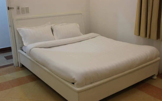 Pho Lanh Hotel