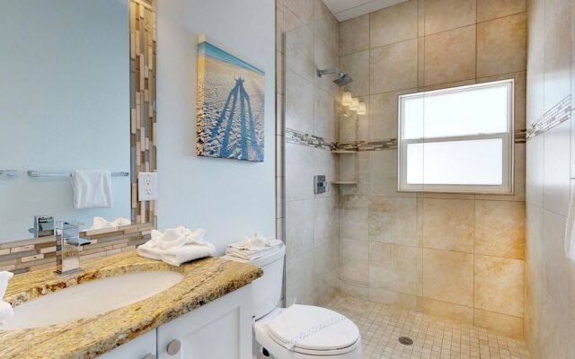 AMI Beach House Apartment 6