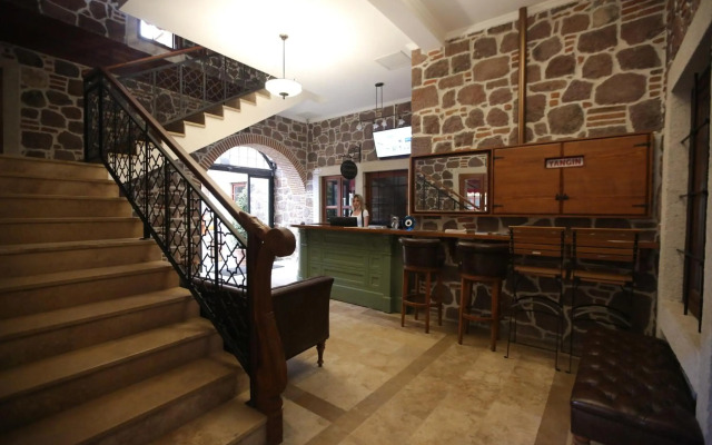 L'Agora Old Town Hotel & Bazaar