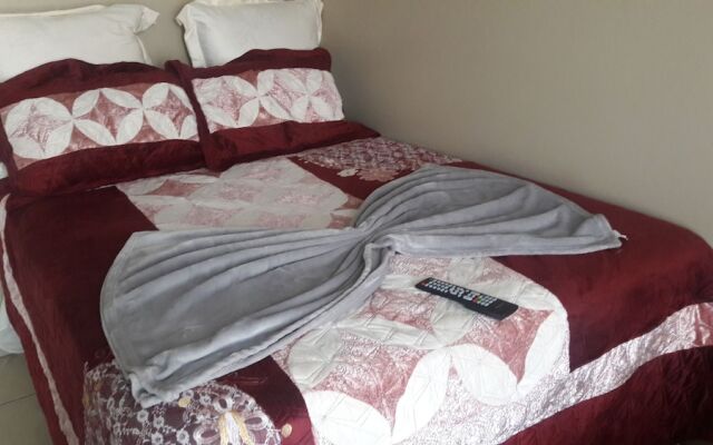 Alimop Lodge Inn Bed and Breakfast