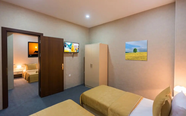Riva Hotel