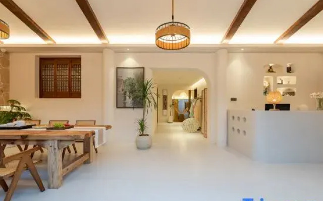 Yike Boutique Hotel