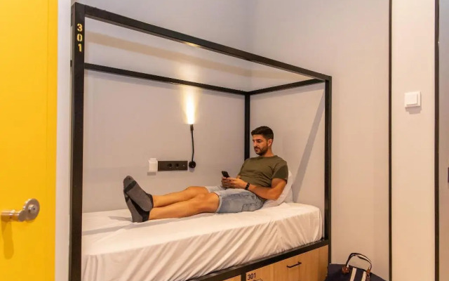 Petit Hostel La Latina - Adults Only