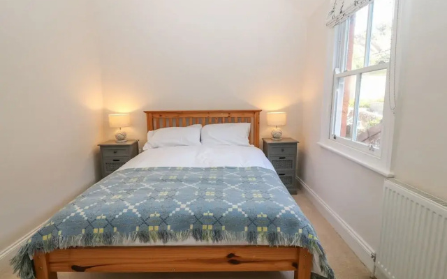 11 Marine Terrace