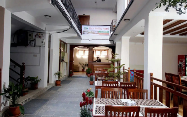 Hotel Holiday House