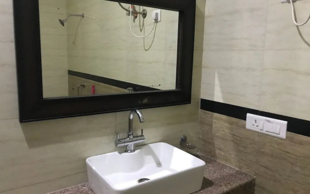 Hotel Akash Ganga by OYO Rooms