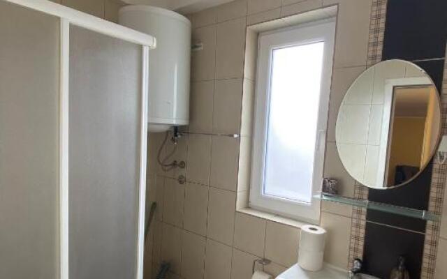 Apartman 16 Kraljevi Cardaci