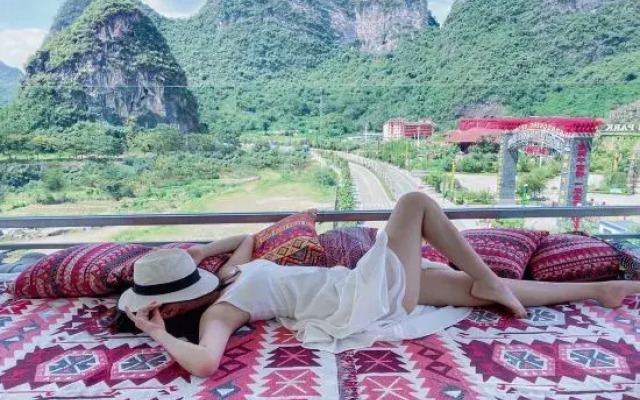 Yangshuo Xitian Yueshan Hotel (Eternal Love)