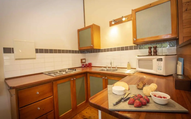 Wattle-Wilde Cottage