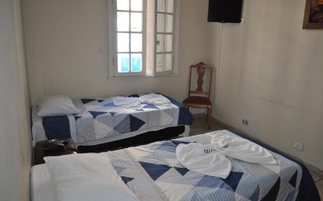 Artemis Hotel