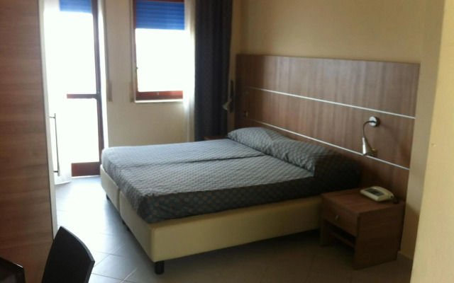 EliHotel