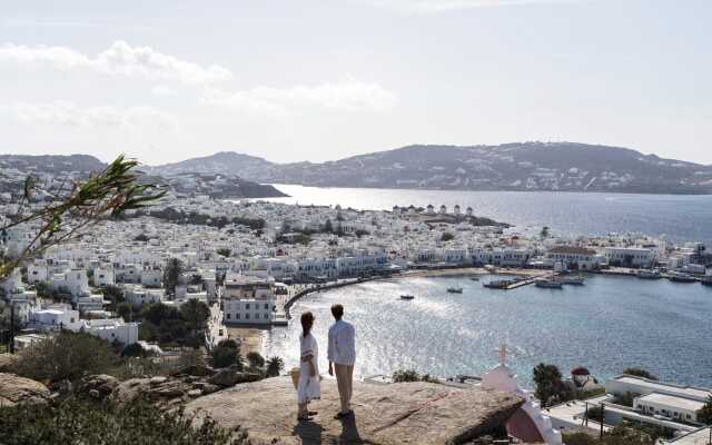 Deos Mykonos - A Myconian Collection Hotel