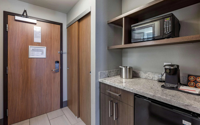 Best Western Plus Las Vegas West