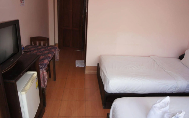 Savanh Vangvieng Hotel