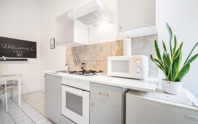 BpR Vinyl Style Studio Home with A/C