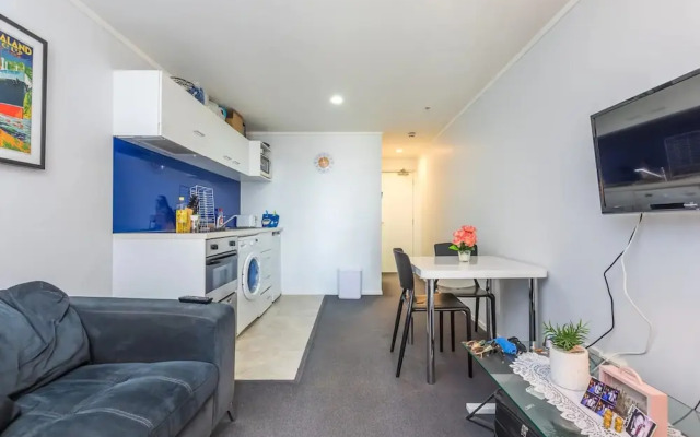 Modern 1 Bedroom Central Apartment With Stunning Views