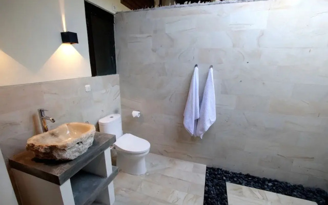 3 BR luxury beachfront with private pool
