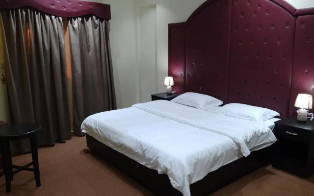 Desert Rose Hotel