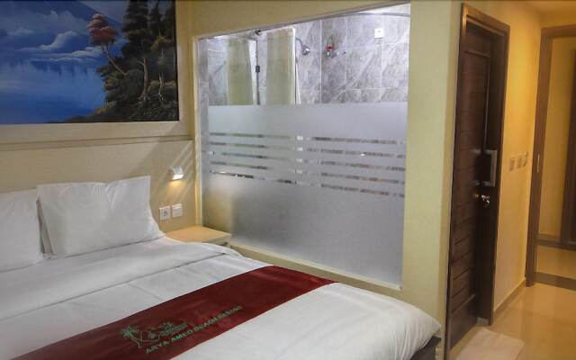 The Arya Hotel
