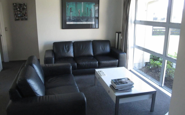 Halkett Grove Bed and Breakfast