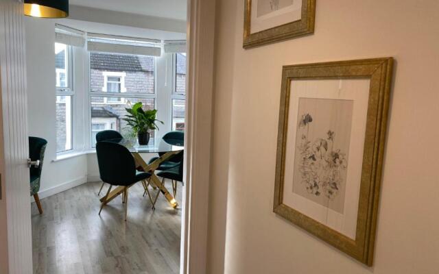 Wyndham Crescent - Stylish Flat in Popular Pontcanna