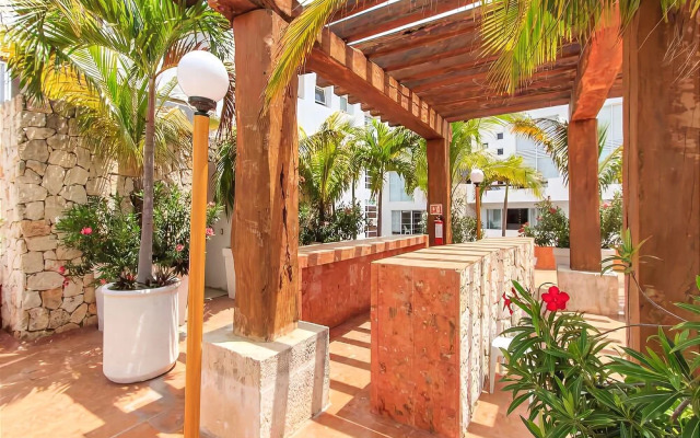 Plaza Paraiso by Playa Moments