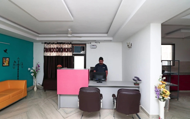 OYO 16168 Maira Grand