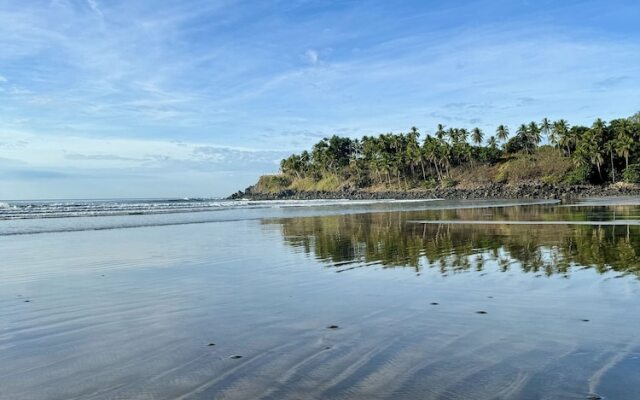 Paradise Surf Hotel