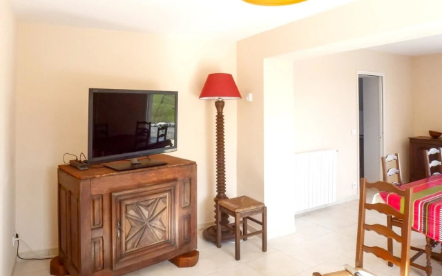 House With one Bedroom in Salies-de-béarn, With Wonderful Mountain Vie