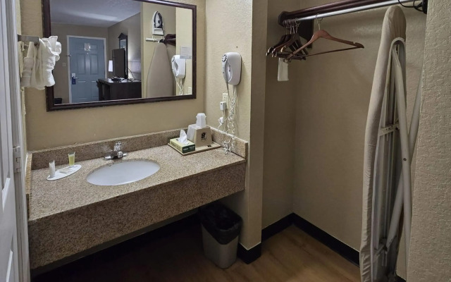 Super 8 by Wyndham Arkadelphia Caddo Valley Area