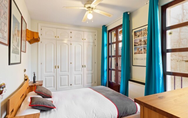 Quaint Apartment in Granda With Terrace