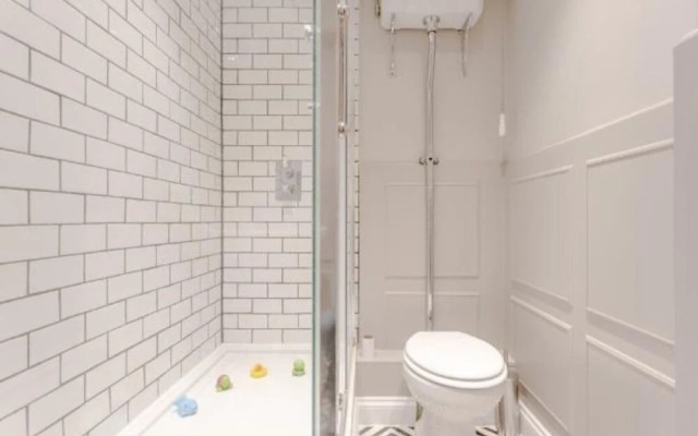 2 Bed Royal Pad London