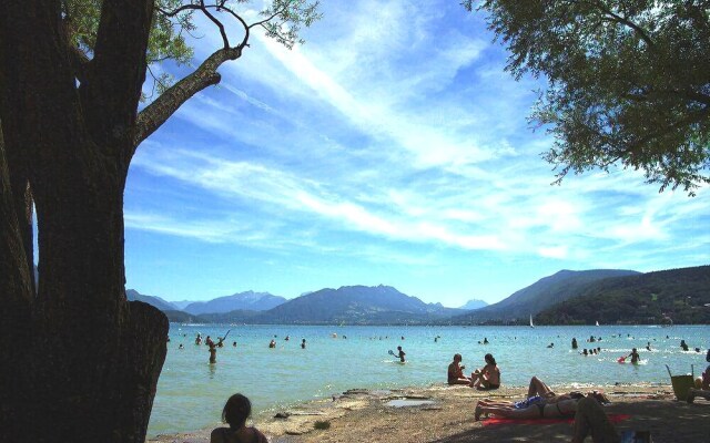 La Roseraie du Lac