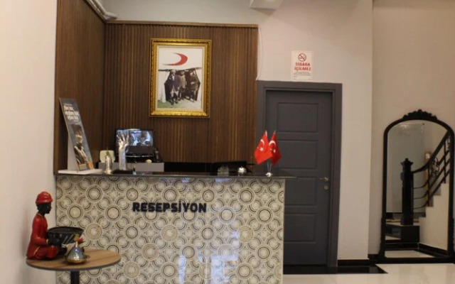 Class Hotel
