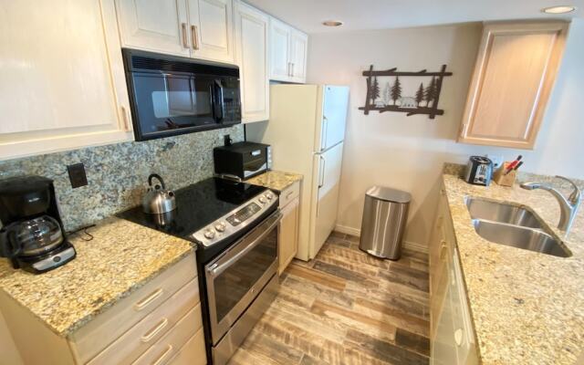 #106 Vail International