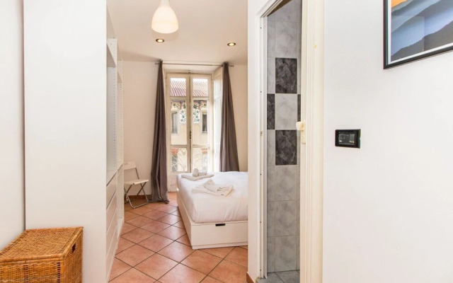 Bright Mini Apartment Valentino