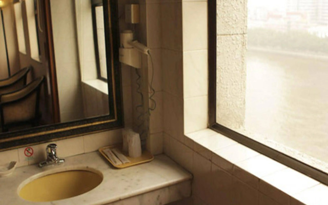 Aiqun Hotel Guangzhou - Free shuttle between hotel and Exhibition Center during Canton Fair