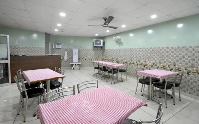 Hotel KS International by OYO Rooms